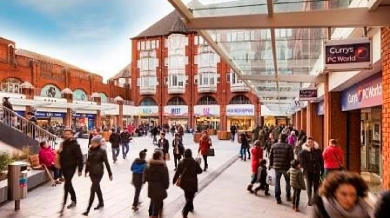 Ealing Broadway Shopping Centre: A Shopper’s Paradise in West London
