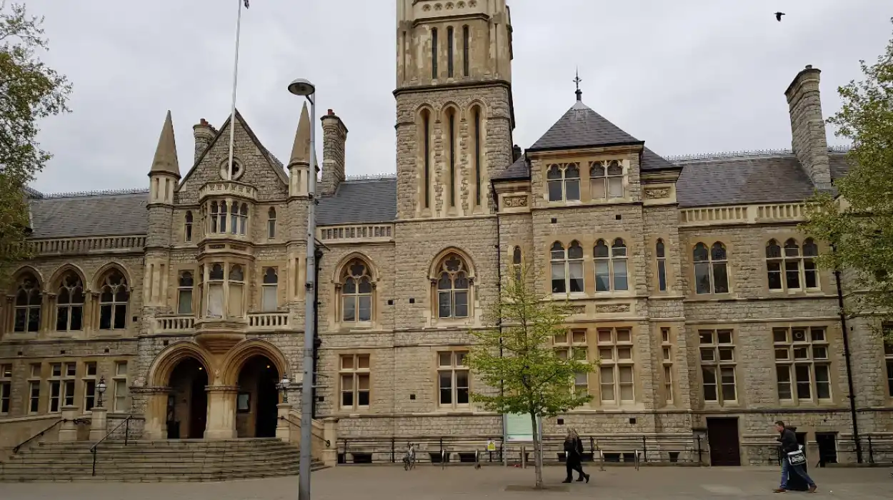 What Is Ealing Like to Live In? Complete Area Review