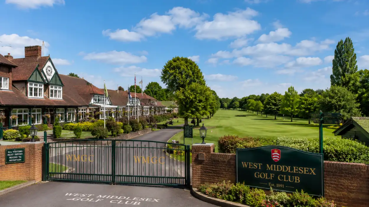 West Middlesex Golf Club: A Complete Guide for Golfers Visiting Ealing